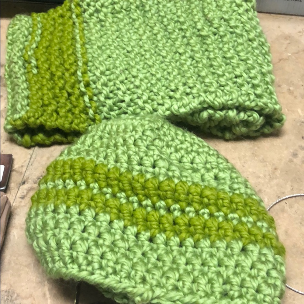 Mitt scarf and hat
